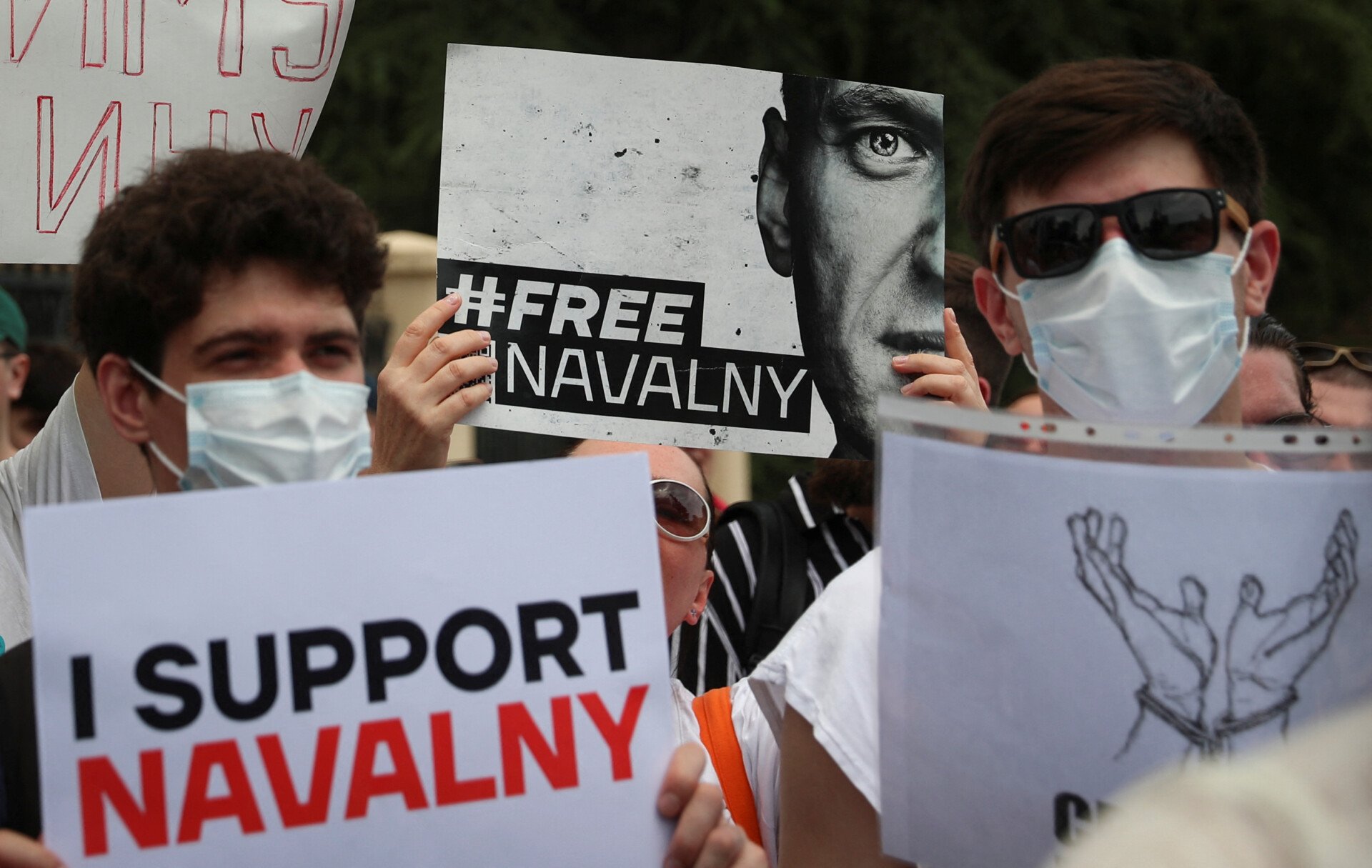 Πάνω από 100 συλλήψεις σε διαδηλώσεις υπέρ του Ναβάλνι